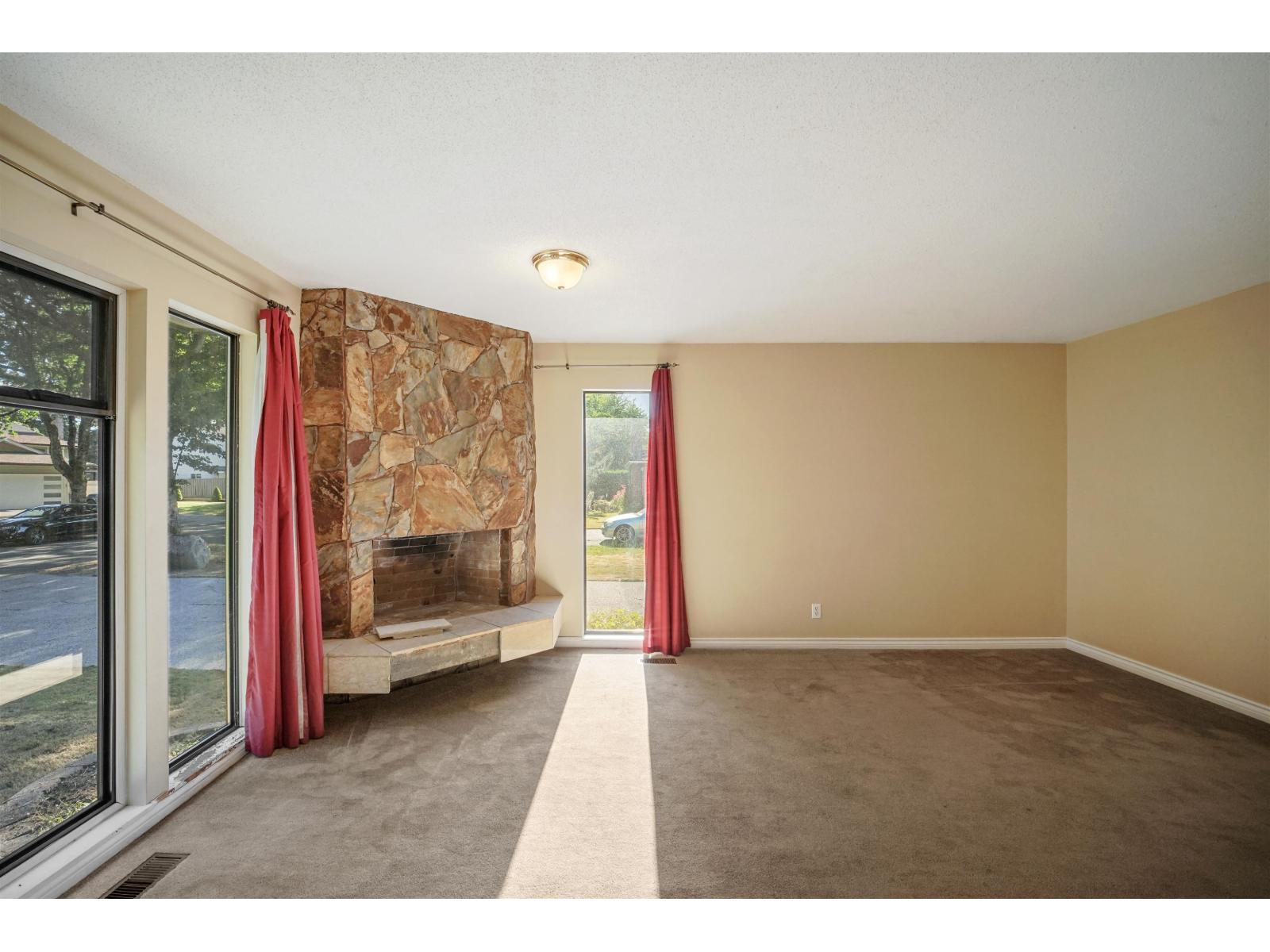13081 61 Avenue, Surrey, British Columbia  V3X 2H4 - Photo 5 - R3141199