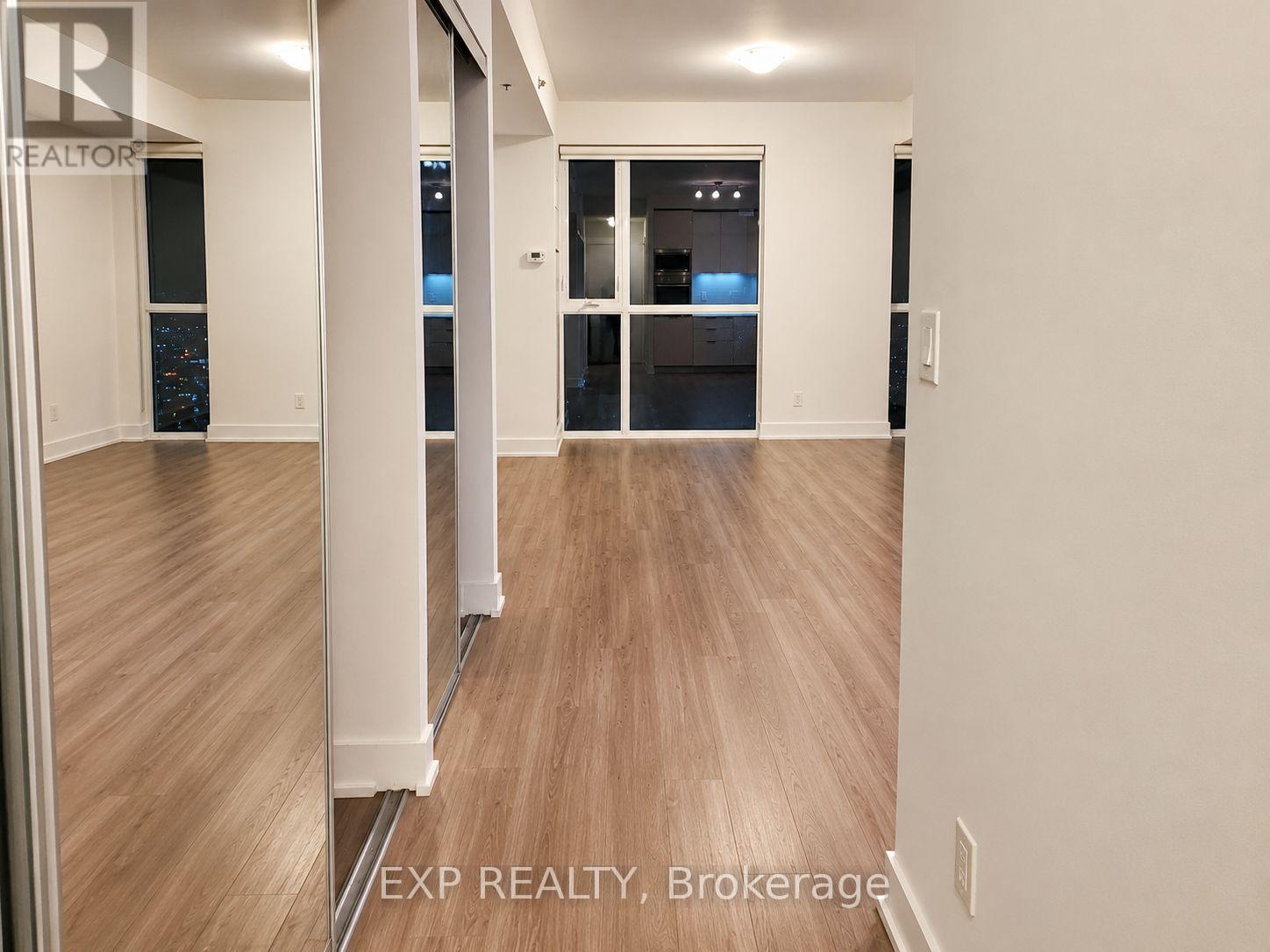2610 - 318 Richmond Street W, Toronto, Ontario  M5V 1X2 - Photo 2 - C13503560