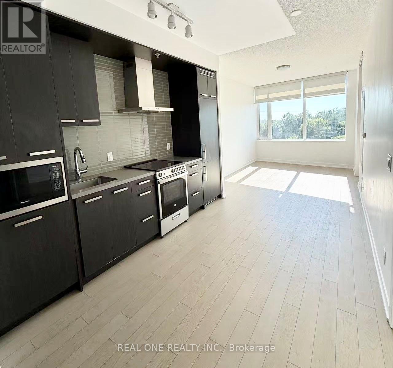N410 - 120 Bayview Avenue, Toronto, Ontario  M5A 0G4 - Photo 2 - C13503588