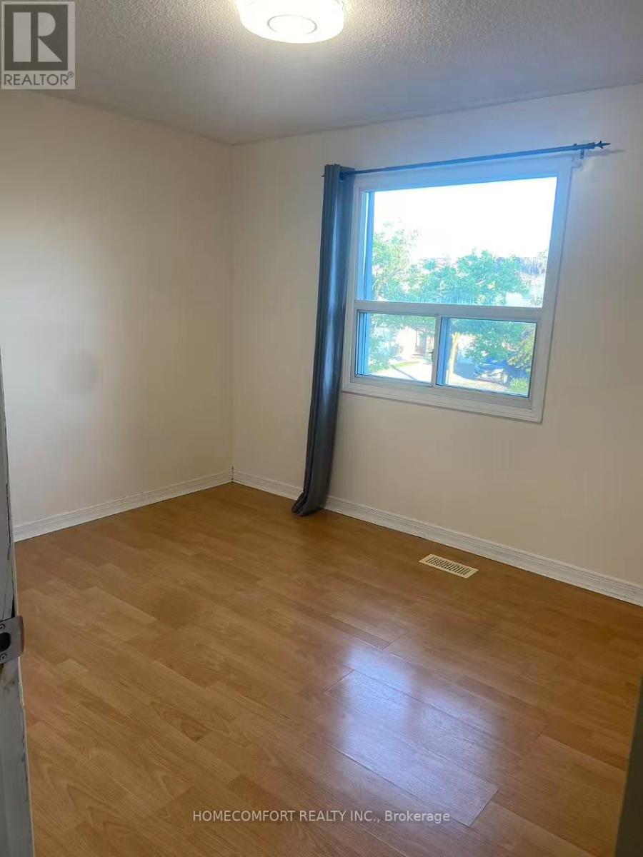 104 Dunmail Drive, Toronto, Ontario  M1V 1J5 - Photo 6 - E13503522