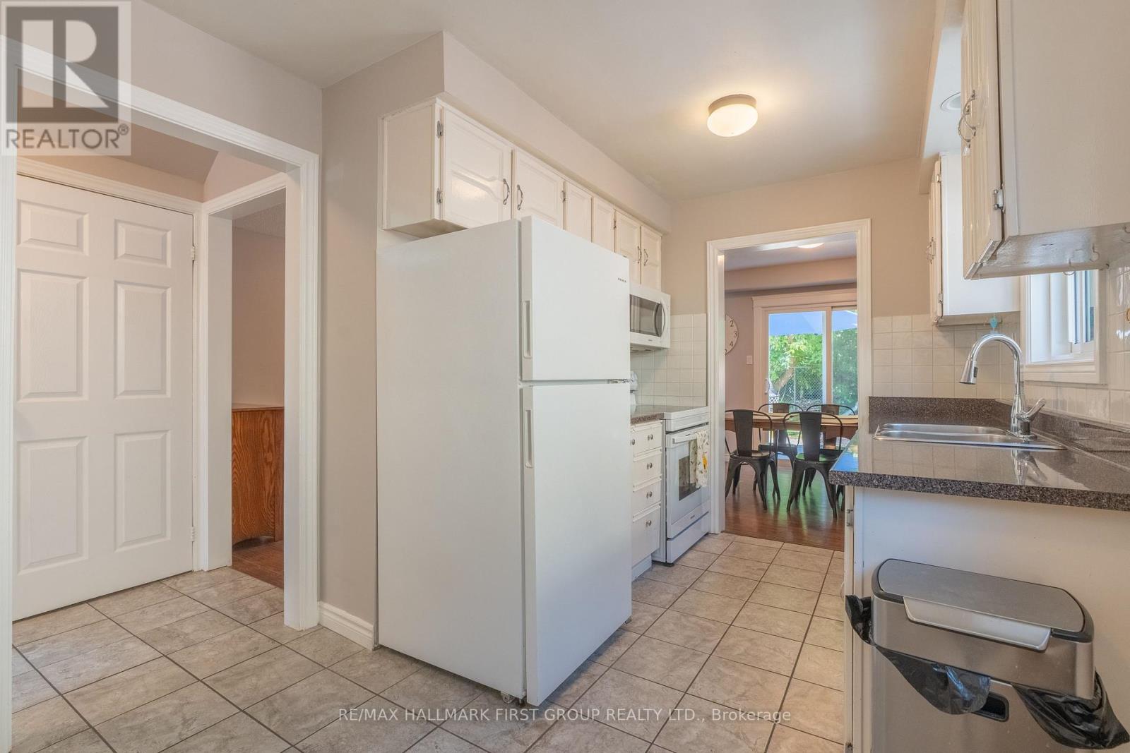 683 Grandview Drive, Oshawa, Ontario  L1H 7V9 - Photo 13 - E13503562