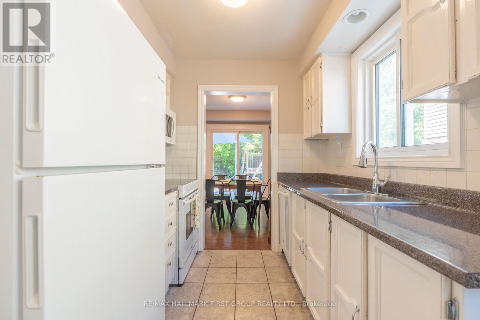 683 Grandview Drive, Oshawa, Ontario  L1H 7V9 - Photo 14 - E13503562