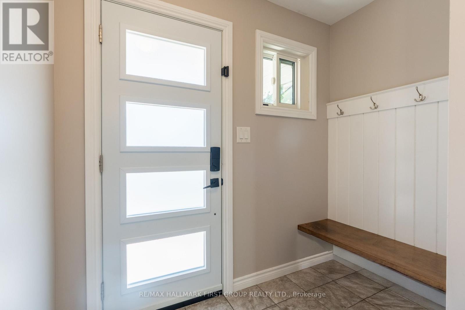 683 Grandview Drive, Oshawa, Ontario  L1H 7V9 - Photo 3 - E13503562