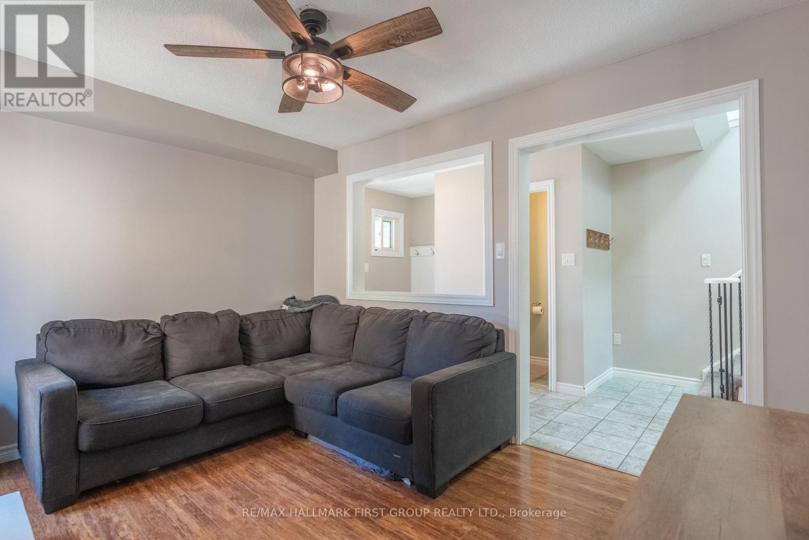 683 Grandview Drive, Oshawa, Ontario  L1H 7V9 - Photo 9 - E13503562