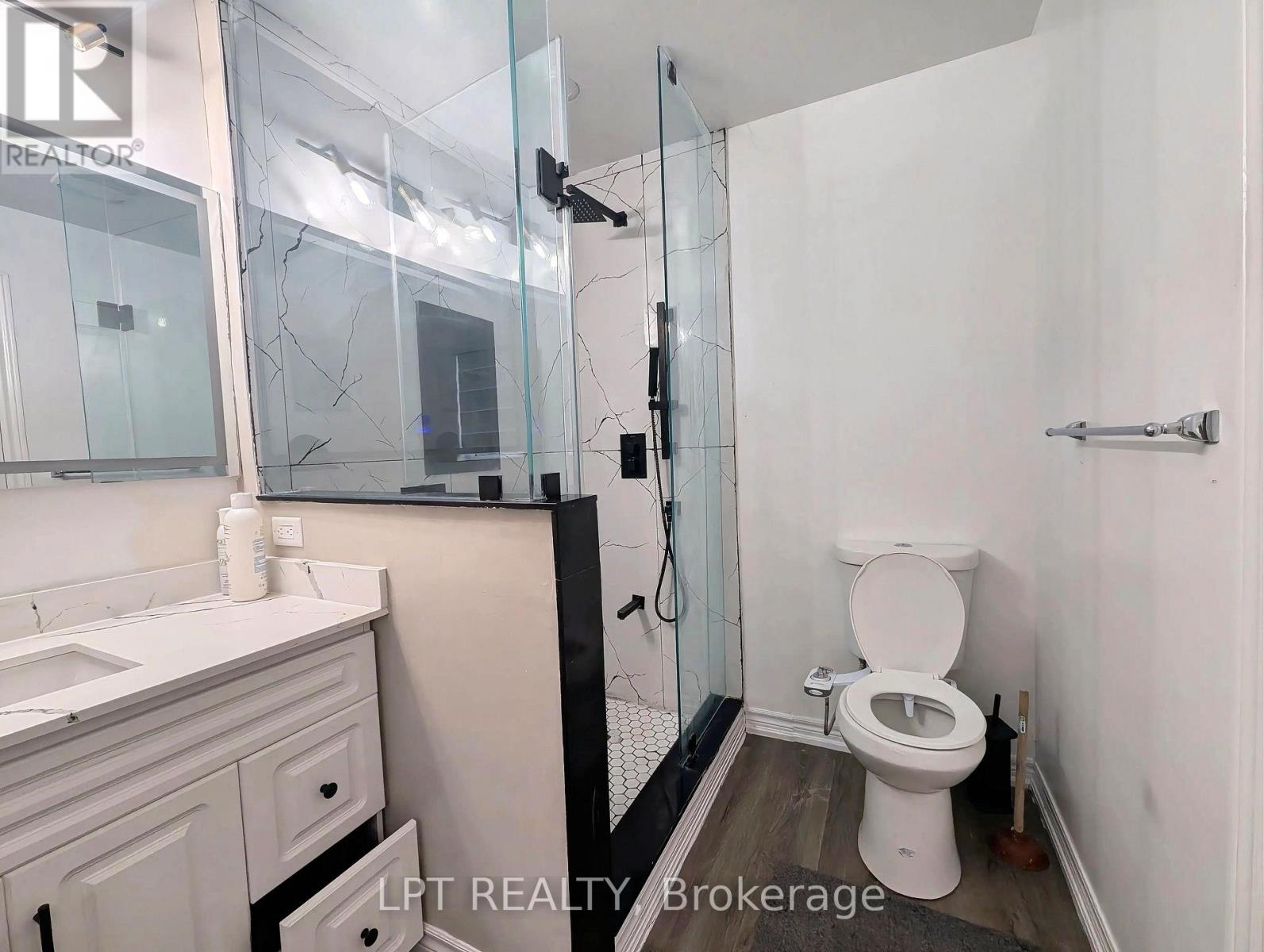 22 Dufay Road, Brampton, Ontario  L7A 4A1 - Photo 10 - W13503606