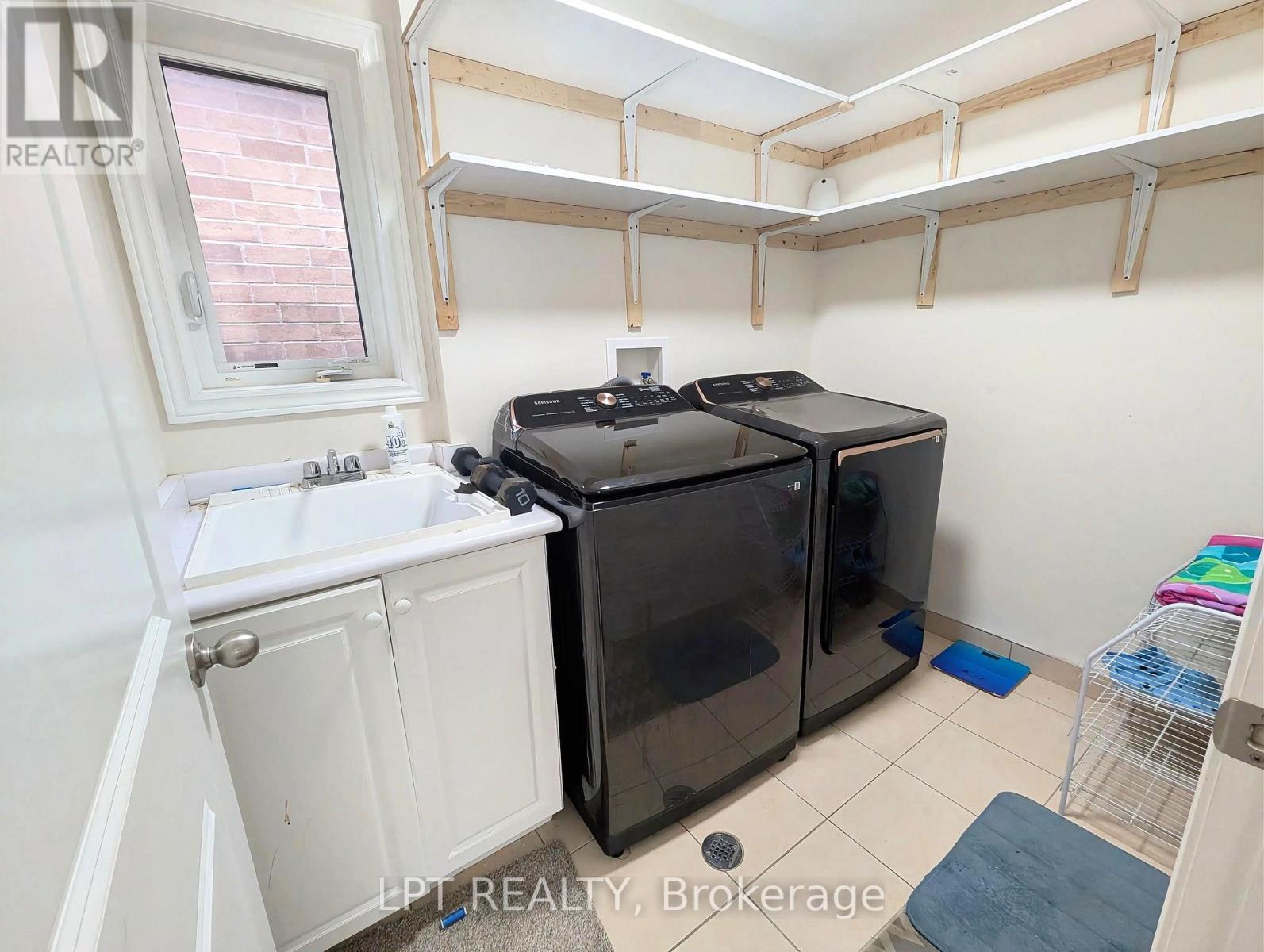 22 Dufay Road, Brampton, Ontario  L7A 4A1 - Photo 13 - W13503606