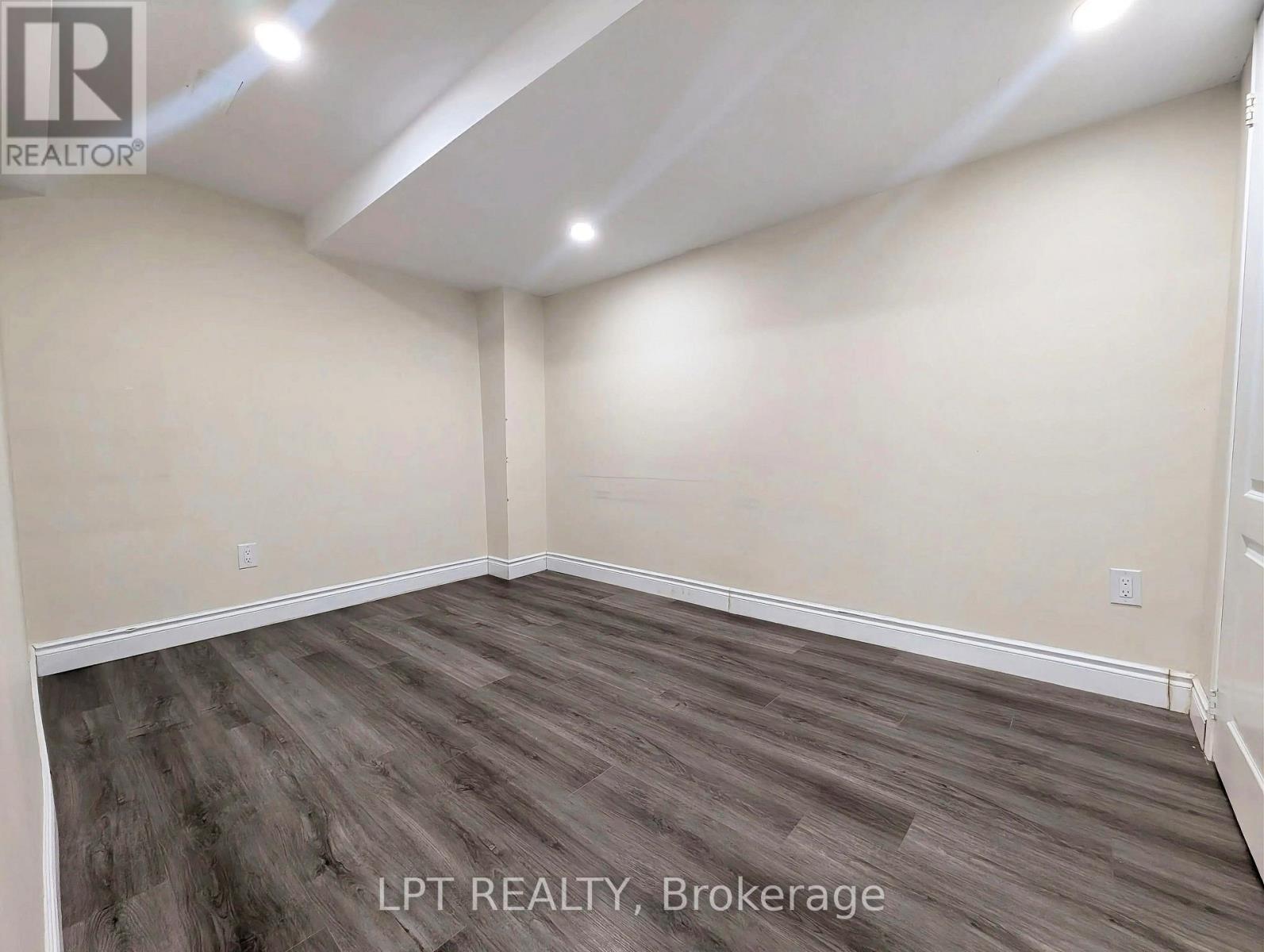 22 Dufay Road, Brampton, Ontario  L7A 4A1 - Photo 19 - W13503606