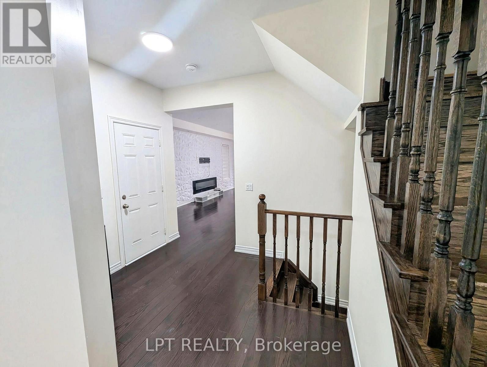 22 Dufay Road, Brampton, Ontario  L7A 4A1 - Photo 3 - W13503606