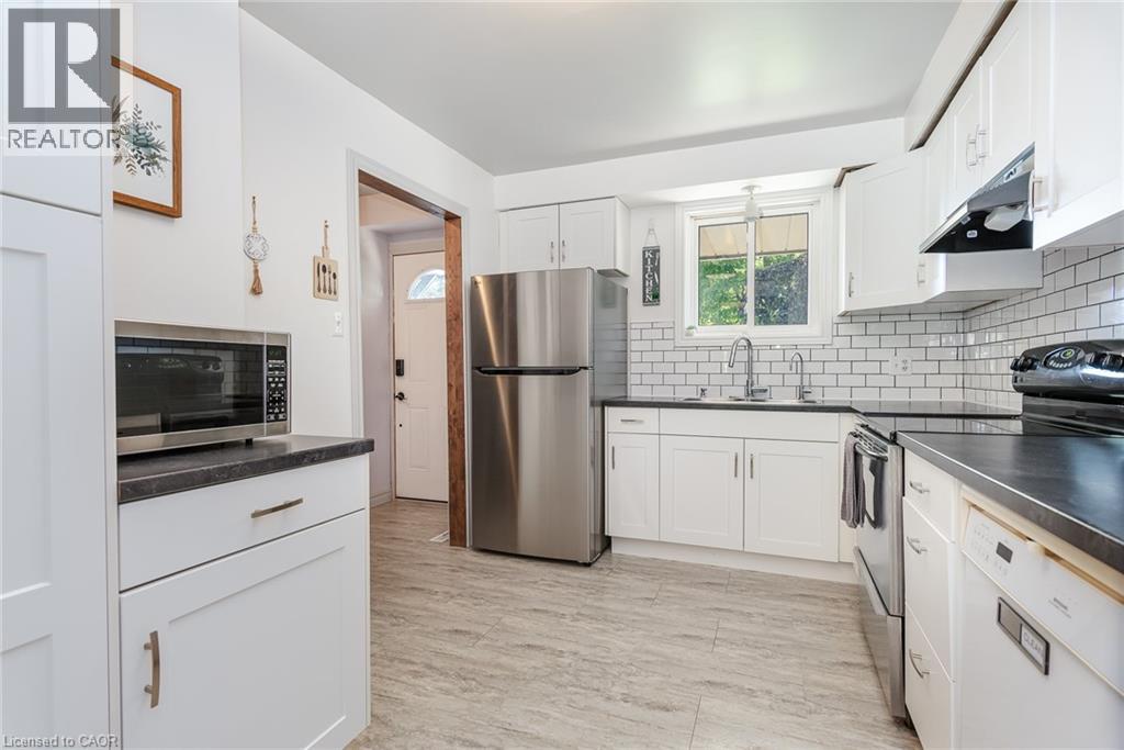 162 Parkside Drive E, Fergus, Ontario  N1M 3E8 - Photo 37 - 40844047
