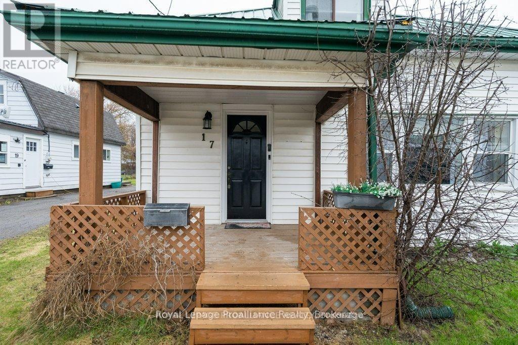 17 Meyers Street, Quinte West, Ontario  K8V 1W5 - Photo 6 - X13503662