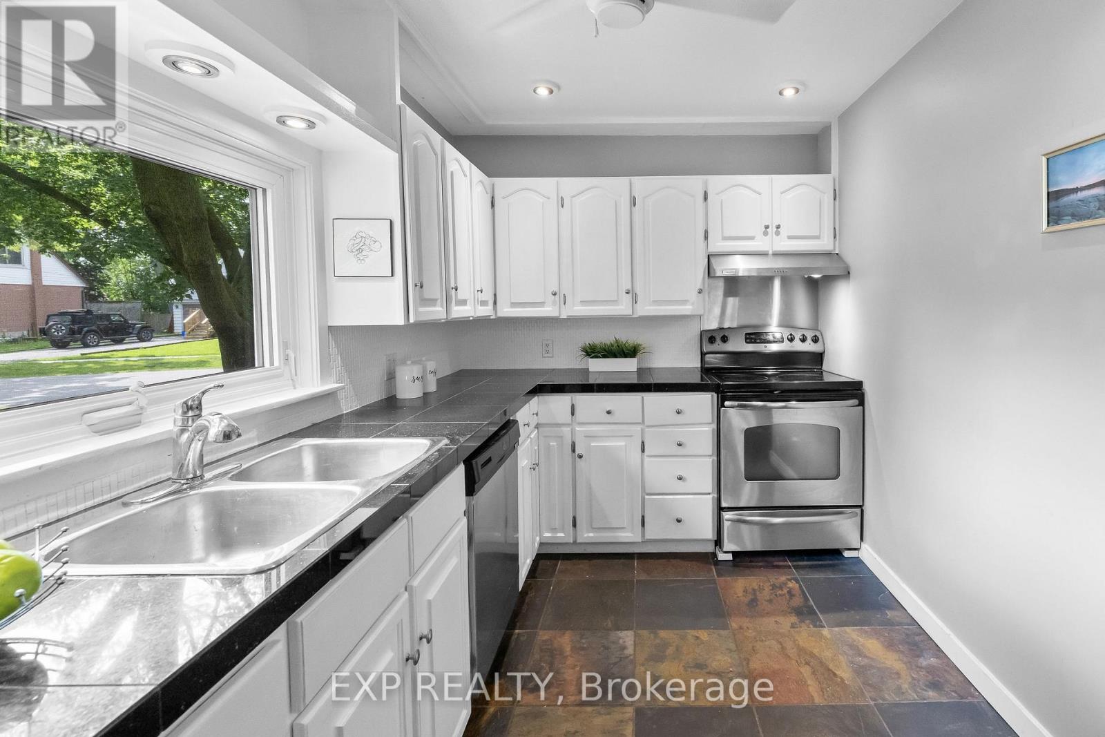 3 Winnifred Avenue, St. Catharines, Ontario  L2M 5X2 - Photo 17 - X13503646