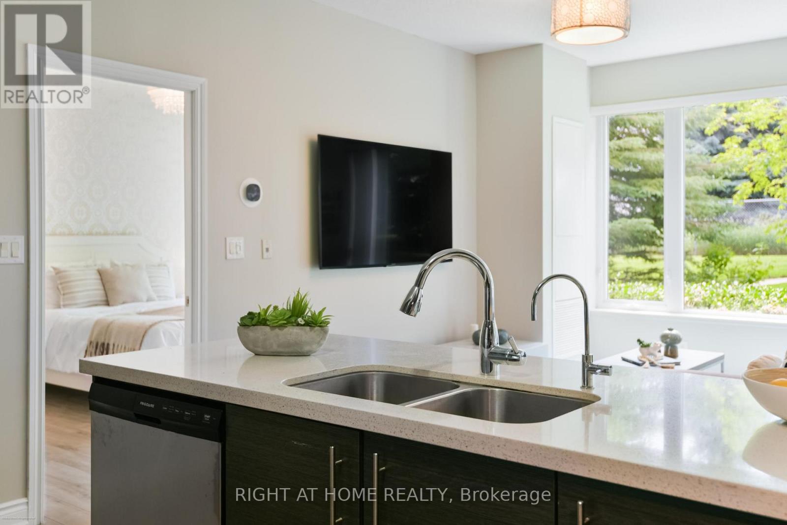 115 - 277 South Park Road, Markham, Ontario  L3T 0B7 - Photo 8 - N13503678