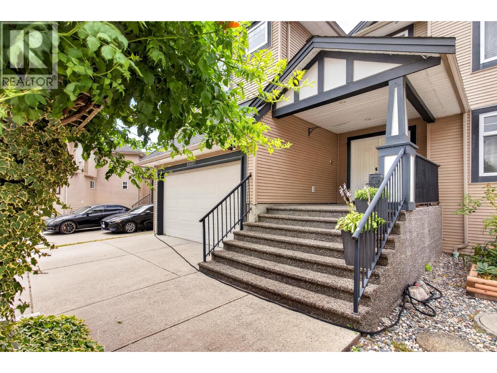 18861 122b Avenue, Pitt Meadows, British Columbia  V3Y 1S4 - Photo 2 - R3140867