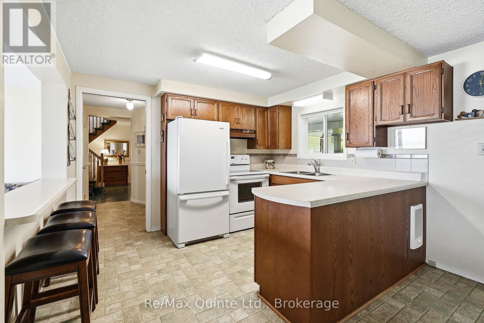 29 Hyatt Lane, Prince Edward County, Ontario  K0K 2T0 - Photo 12 - X13503694