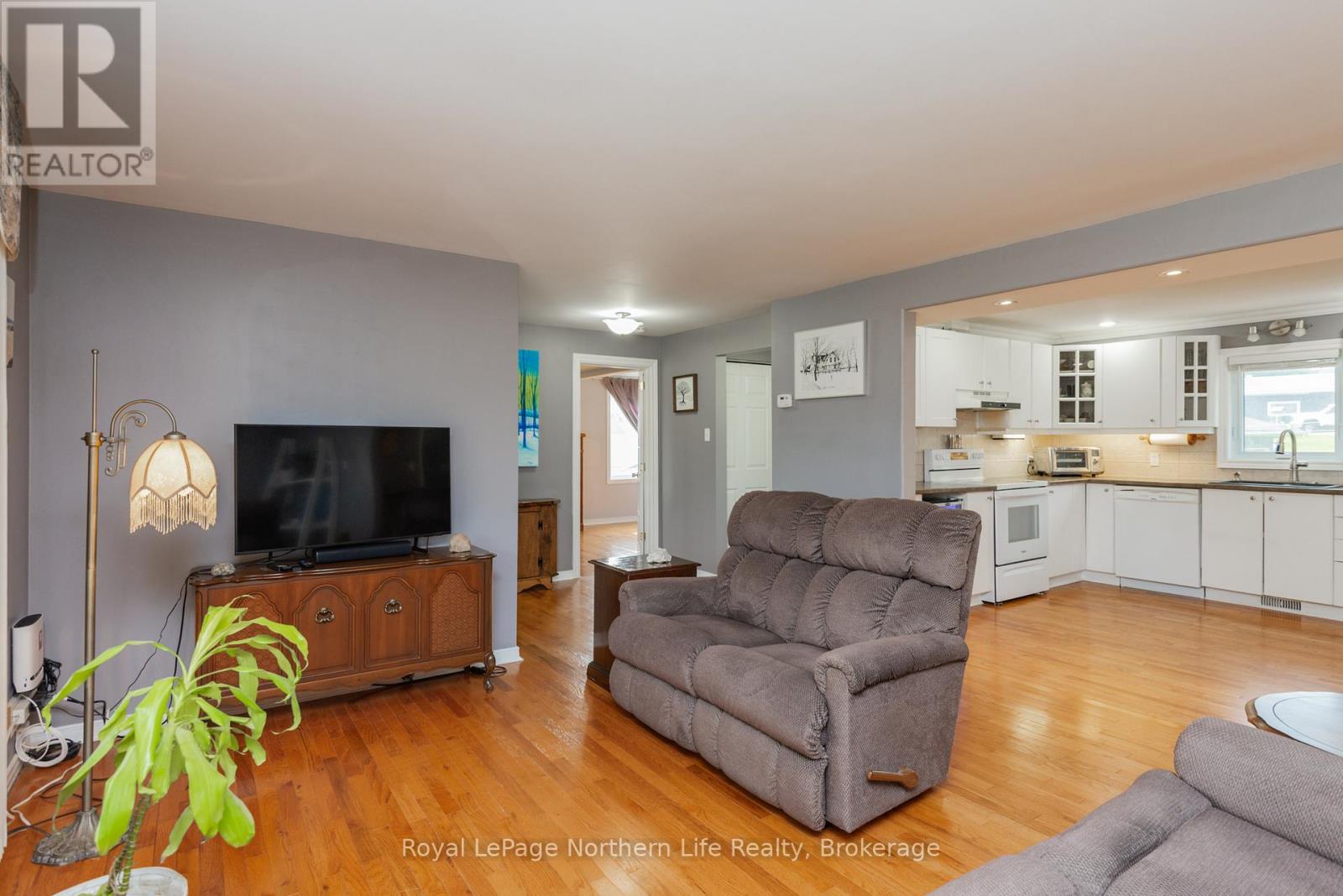 12 Valley View Drive E, Powassan, Ontario  P0H 1Z0 - Photo 18 - X13503722