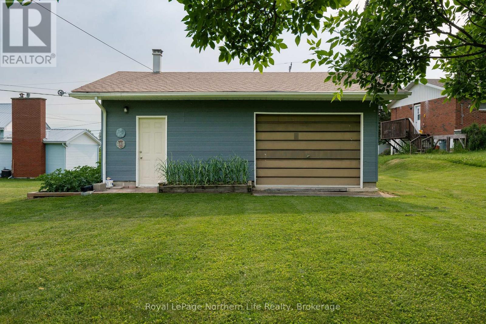 12 Valley View Drive E, Powassan, Ontario  P0H 1Z0 - Photo 43 - X13503722