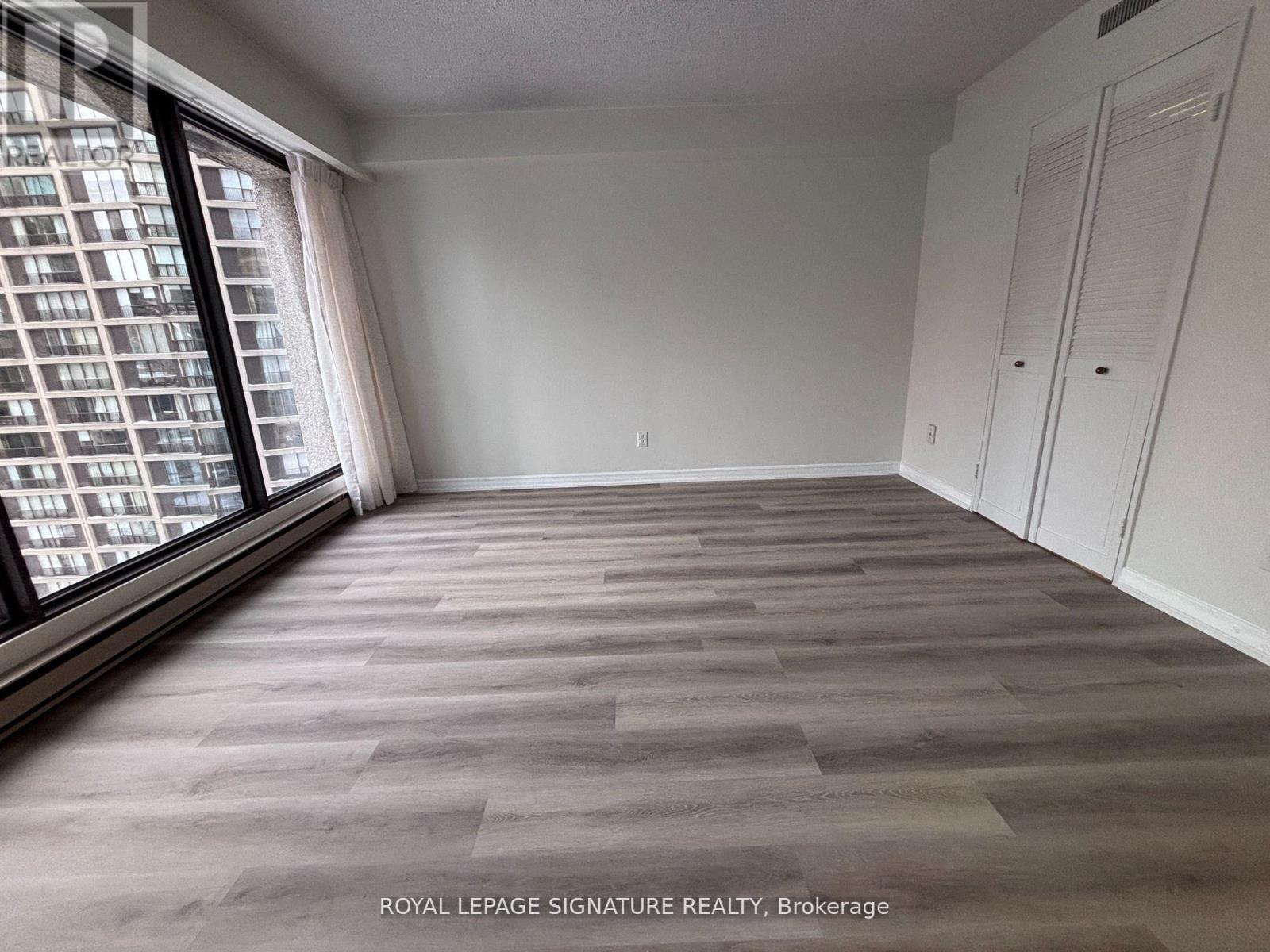 1409 - 65 Harbour Square, Toronto, Ontario  M5J 2L4 - Photo 10 - C13503724