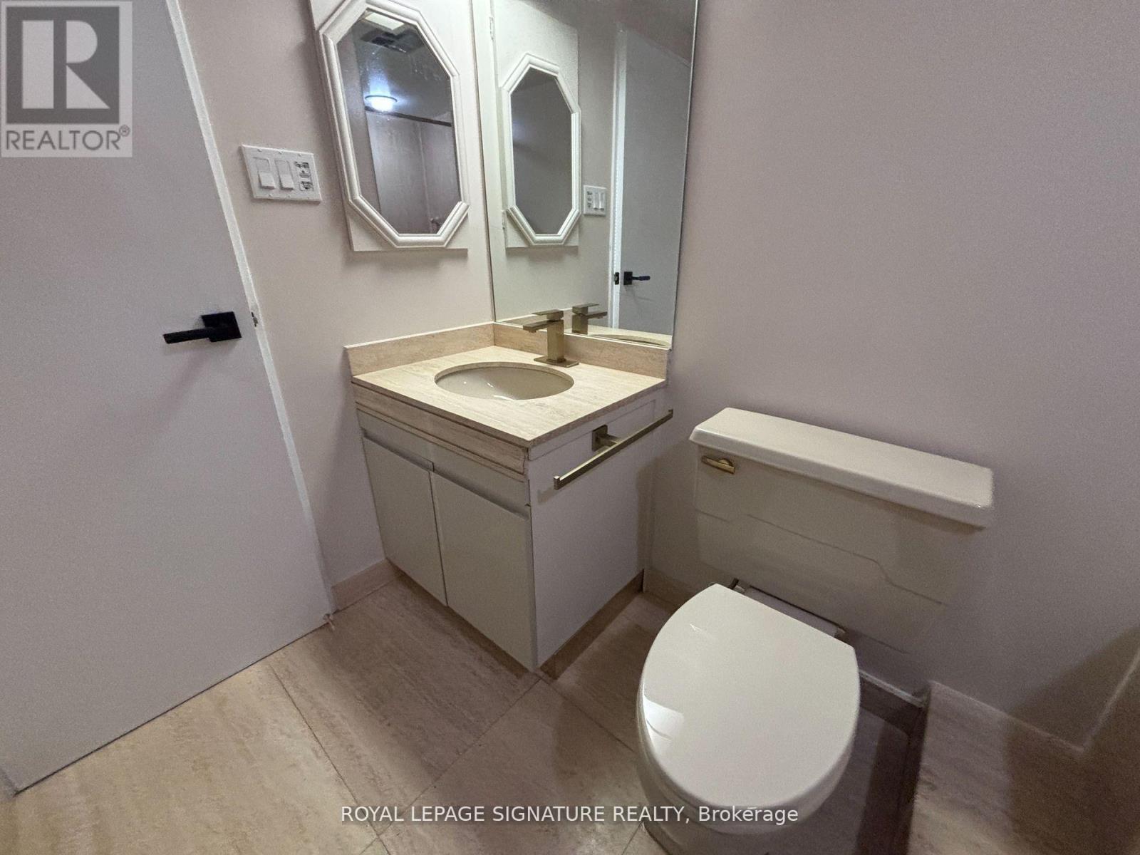 1409 - 65 Harbour Square, Toronto, Ontario  M5J 2L4 - Photo 13 - C13503724