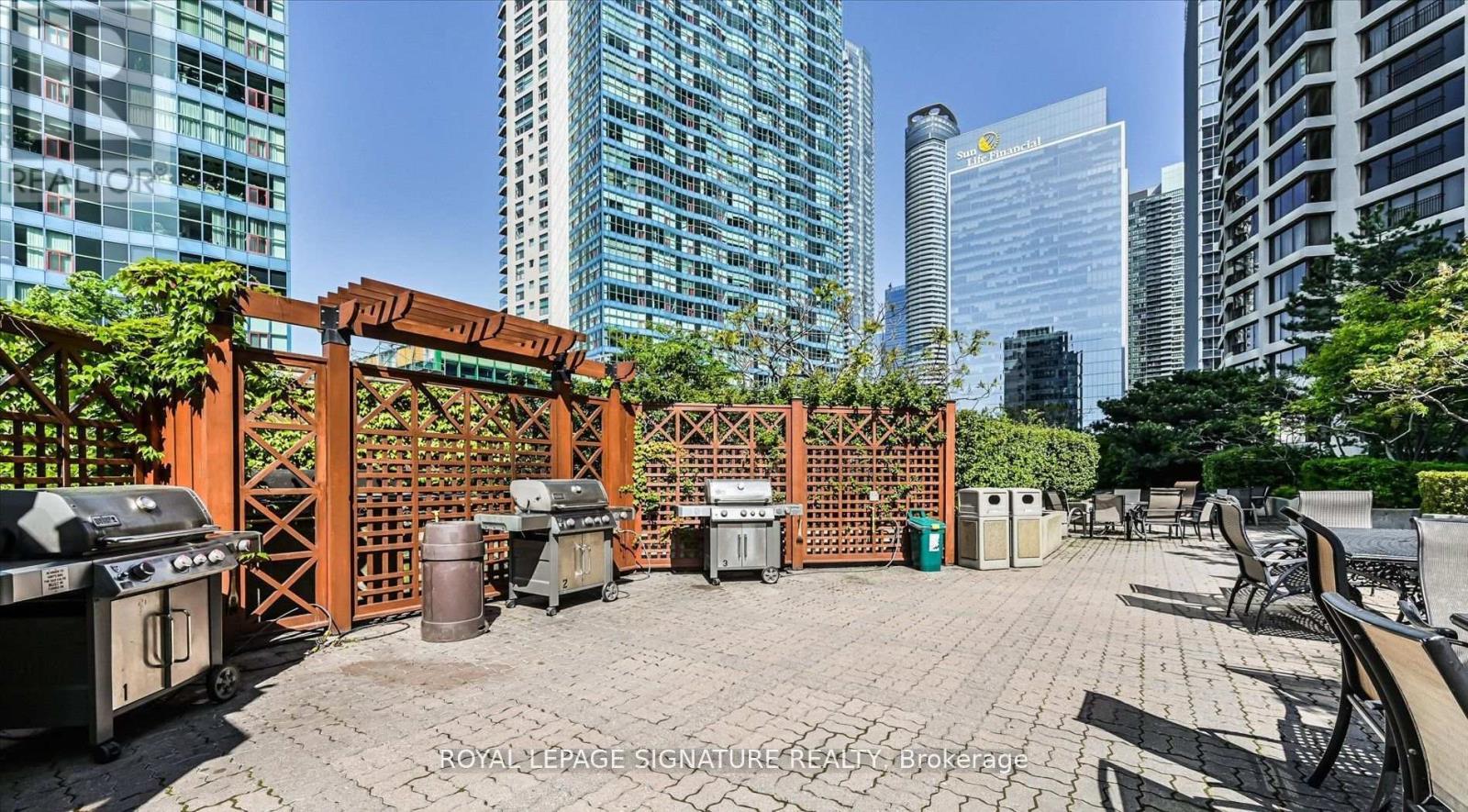 1409 - 65 Harbour Square, Toronto, Ontario  M5J 2L4 - Photo 28 - C13503724