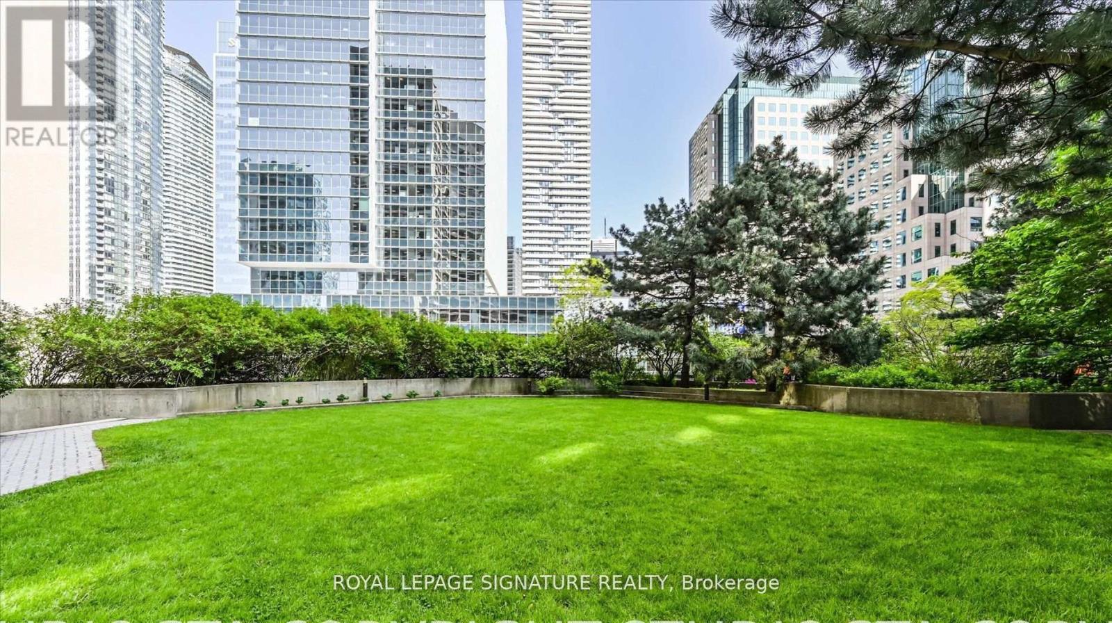 1409 - 65 Harbour Square, Toronto, Ontario  M5J 2L4 - Photo 29 - C13503724