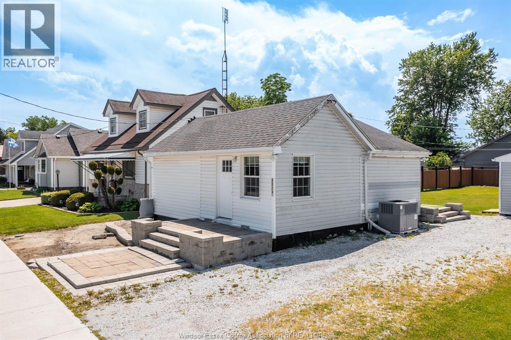 9524 Walker Road, Mcgregor, Ontario  N0R 1J0 - Photo 2 - 26015137