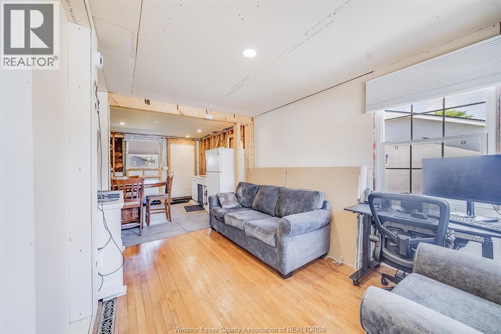 9524 Walker Road, Mcgregor, Ontario  N0R 1J0 - Photo 17 - 26015137
