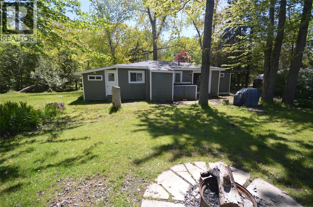6208 LONDON ROAD Lambton Shores Ontario Canada N0N1J1 5