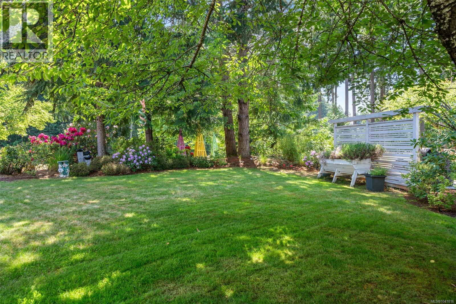 697 Pine Ridge Dr, Cobble Hill, British Columbia  V0R 1L1 - Photo 2 - 1041816