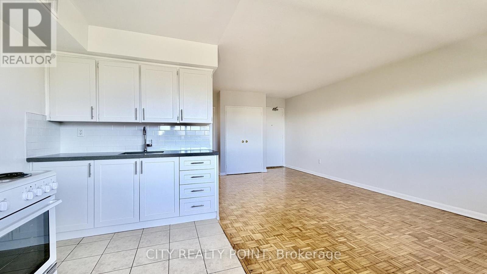 903 - 276 St George Street, Toronto, Ontario  M5R 2P6 - Photo 4 - C13247802
