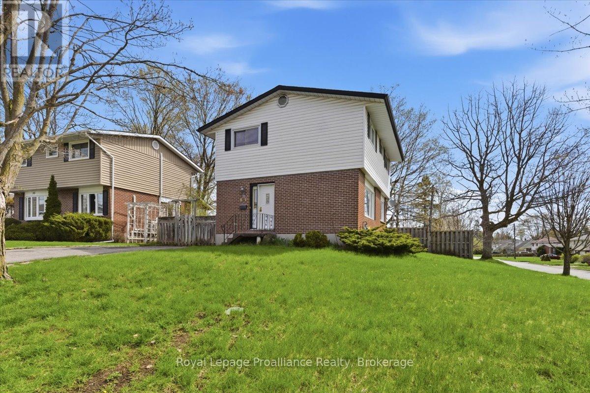 131 Prospect Hill, Quinte West, Ontario  K8V 2V7 - Photo 3 - X13503832
