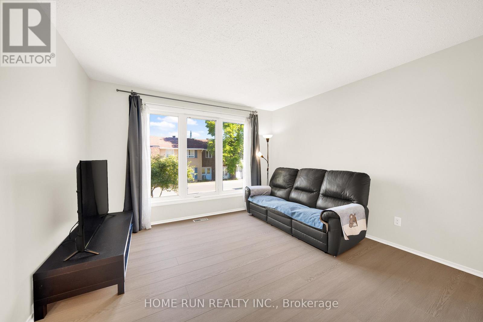 4 - 2111 Montreal Road, Ottawa, Ontario  K1J 8M8 - Photo 5 - X13503740