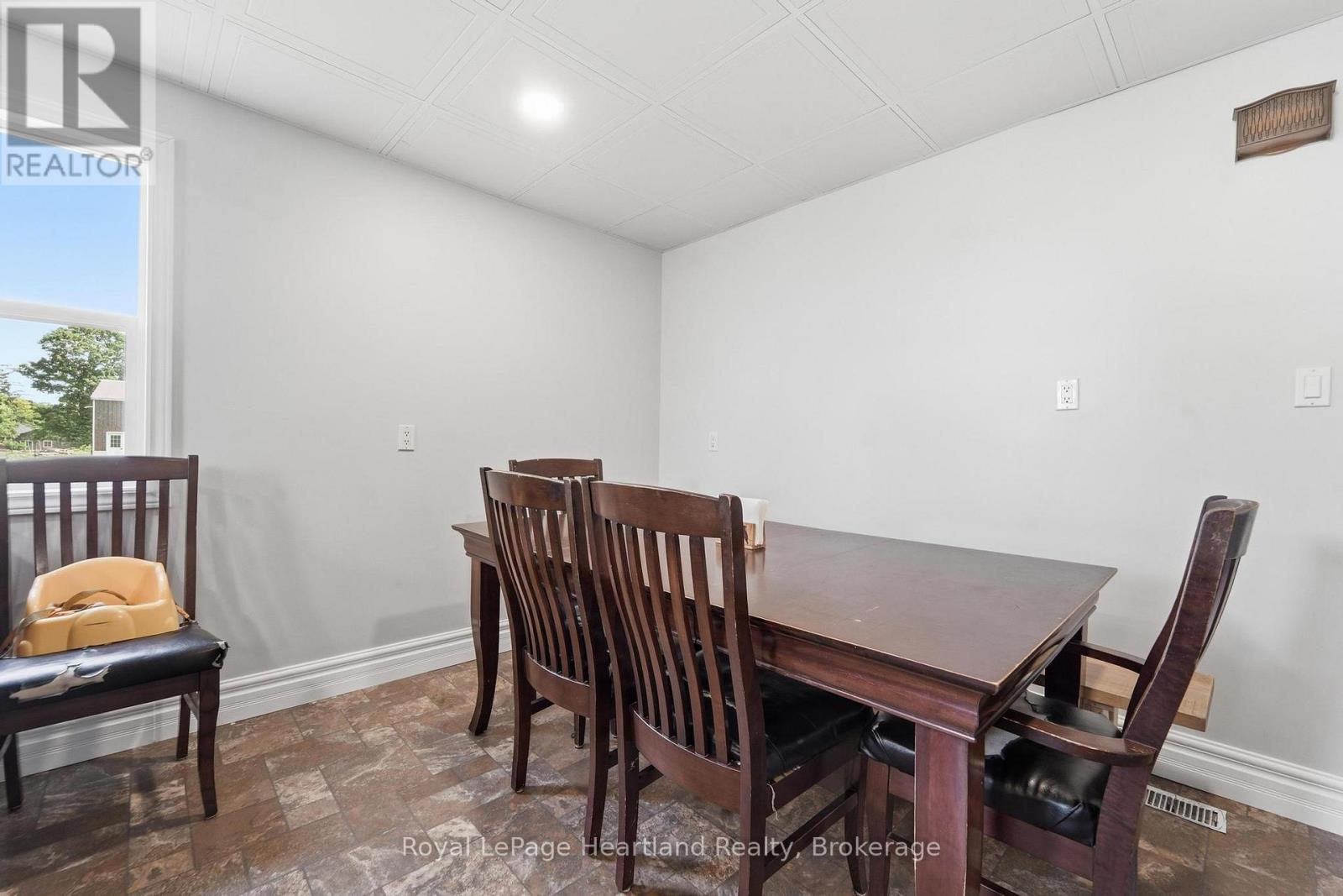 2010 Alma Street N, Howick, Ontario  N0G 1X0 - Photo 13 - X13460062