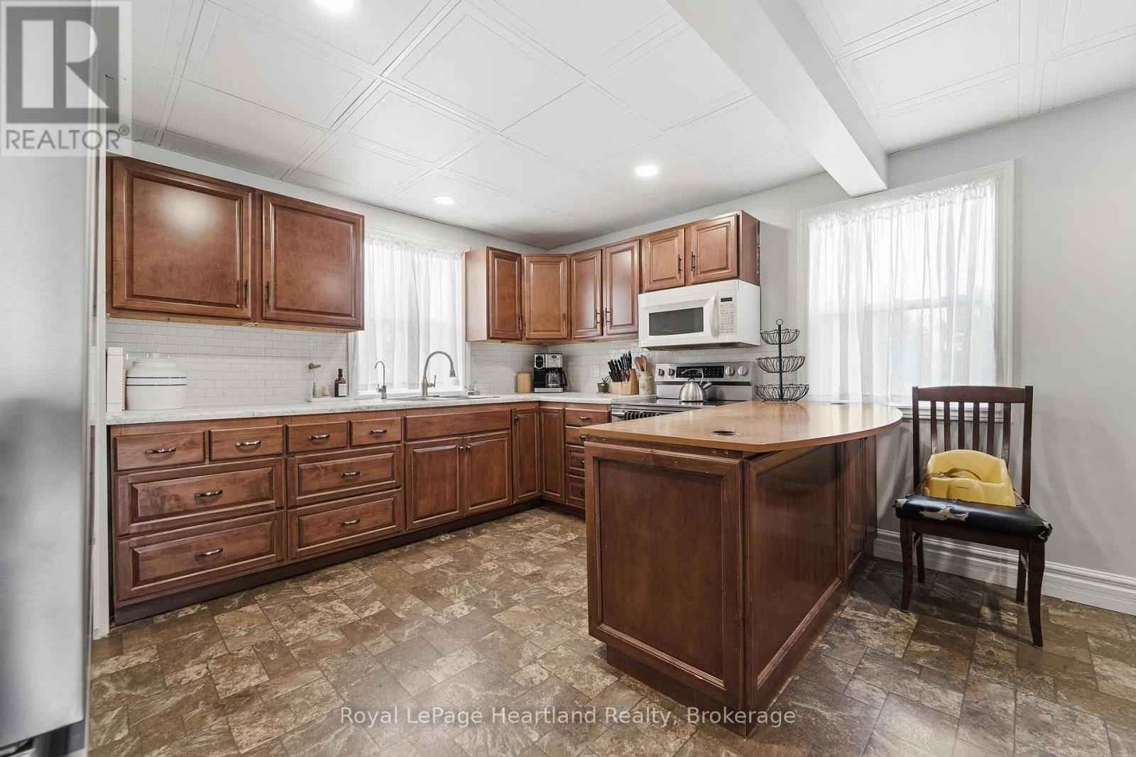 2010 Alma Street N, Howick, Ontario  N0G 1X0 - Photo 11 - X13460062