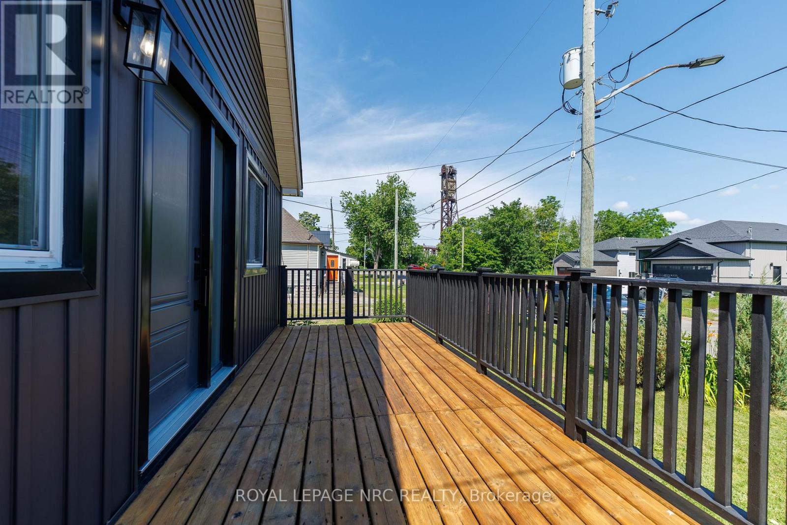 21 Huron Street, Welland, Ontario  L3B 5J2 - Photo 3 - X13503780