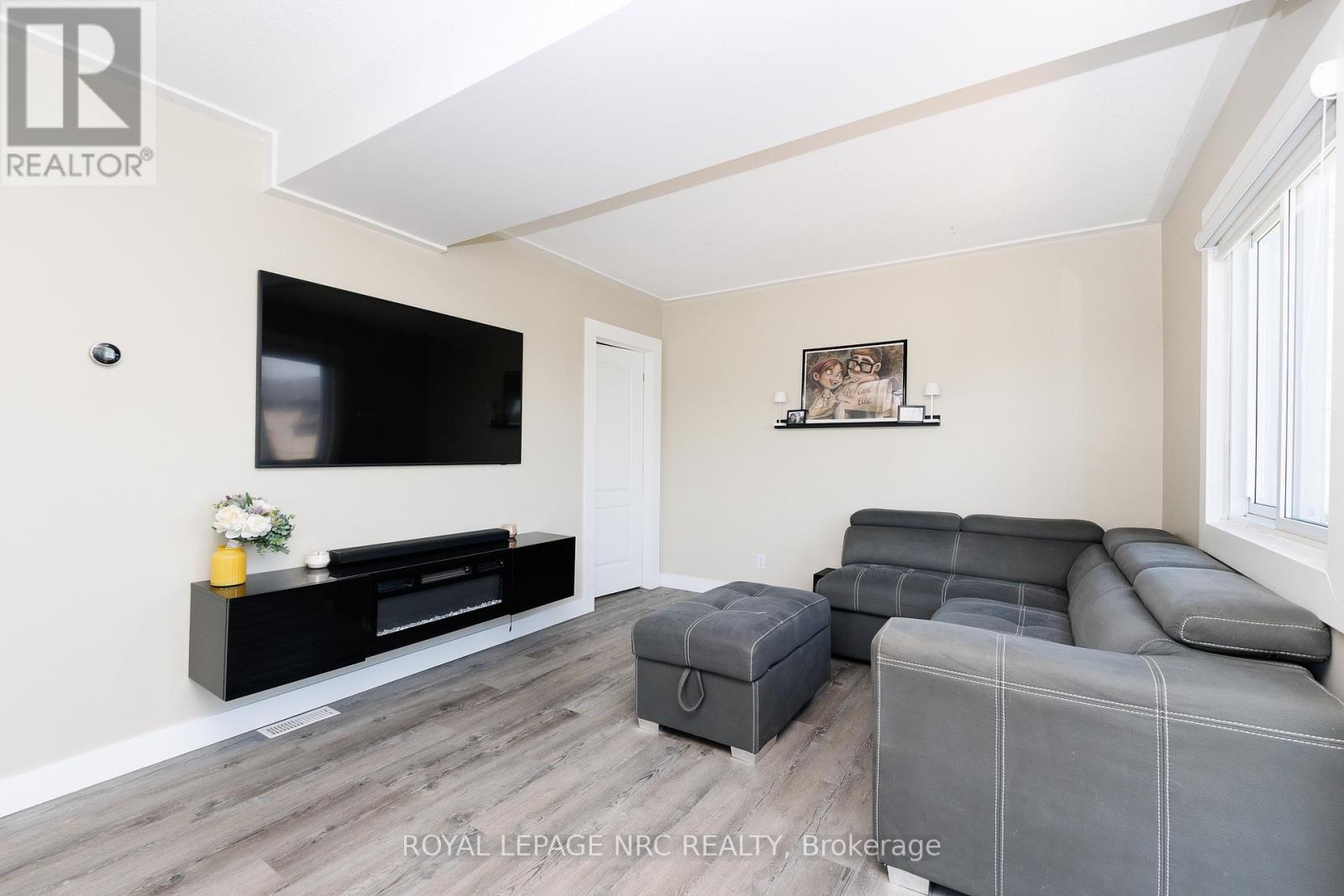 21 Huron Street, Welland, Ontario  L3B 5J2 - Photo 7 - X13503780