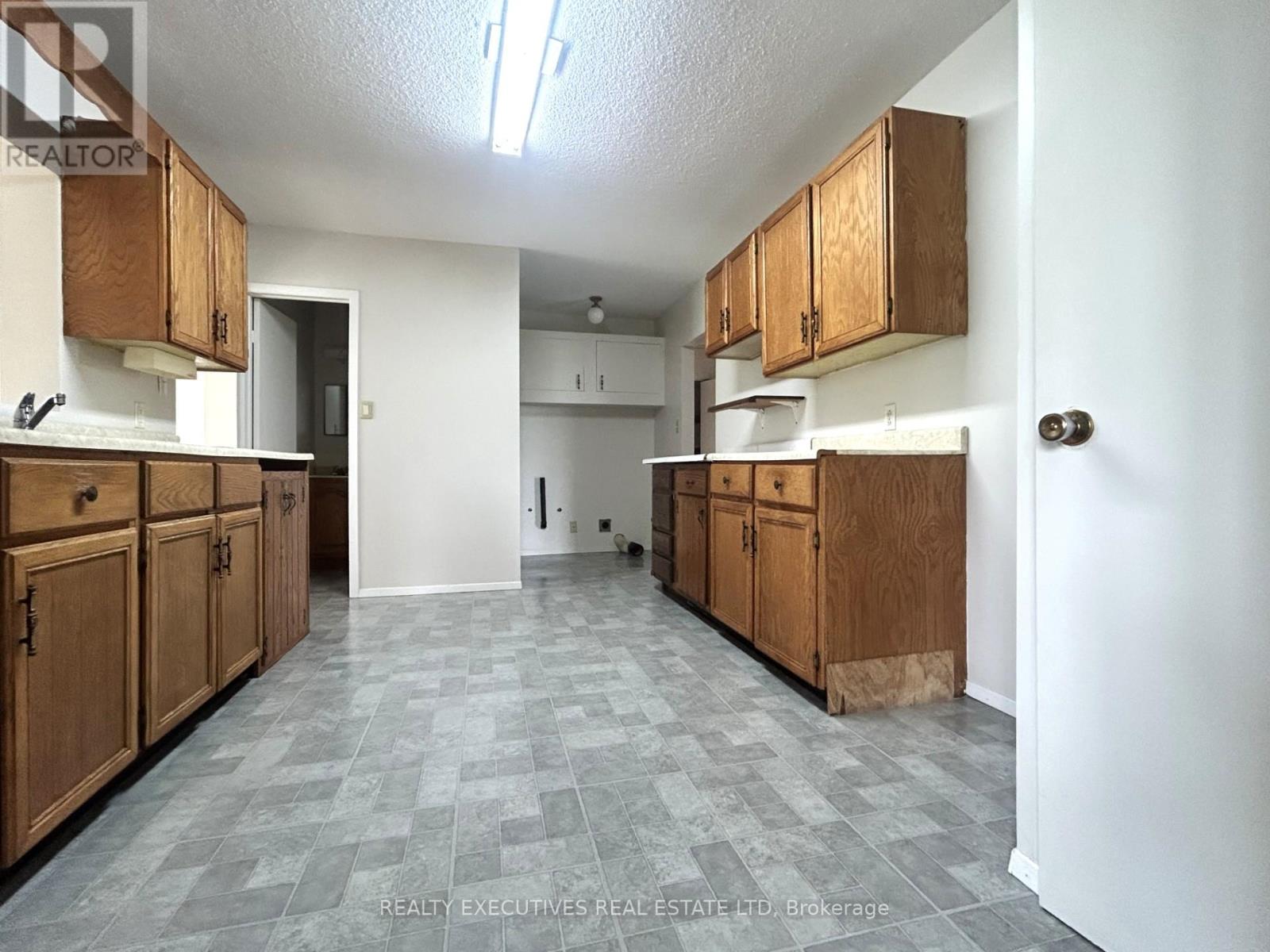11478 Van Camp Road, North Dundas, Ontario  K0C 2K0 - Photo 11 - X13503746