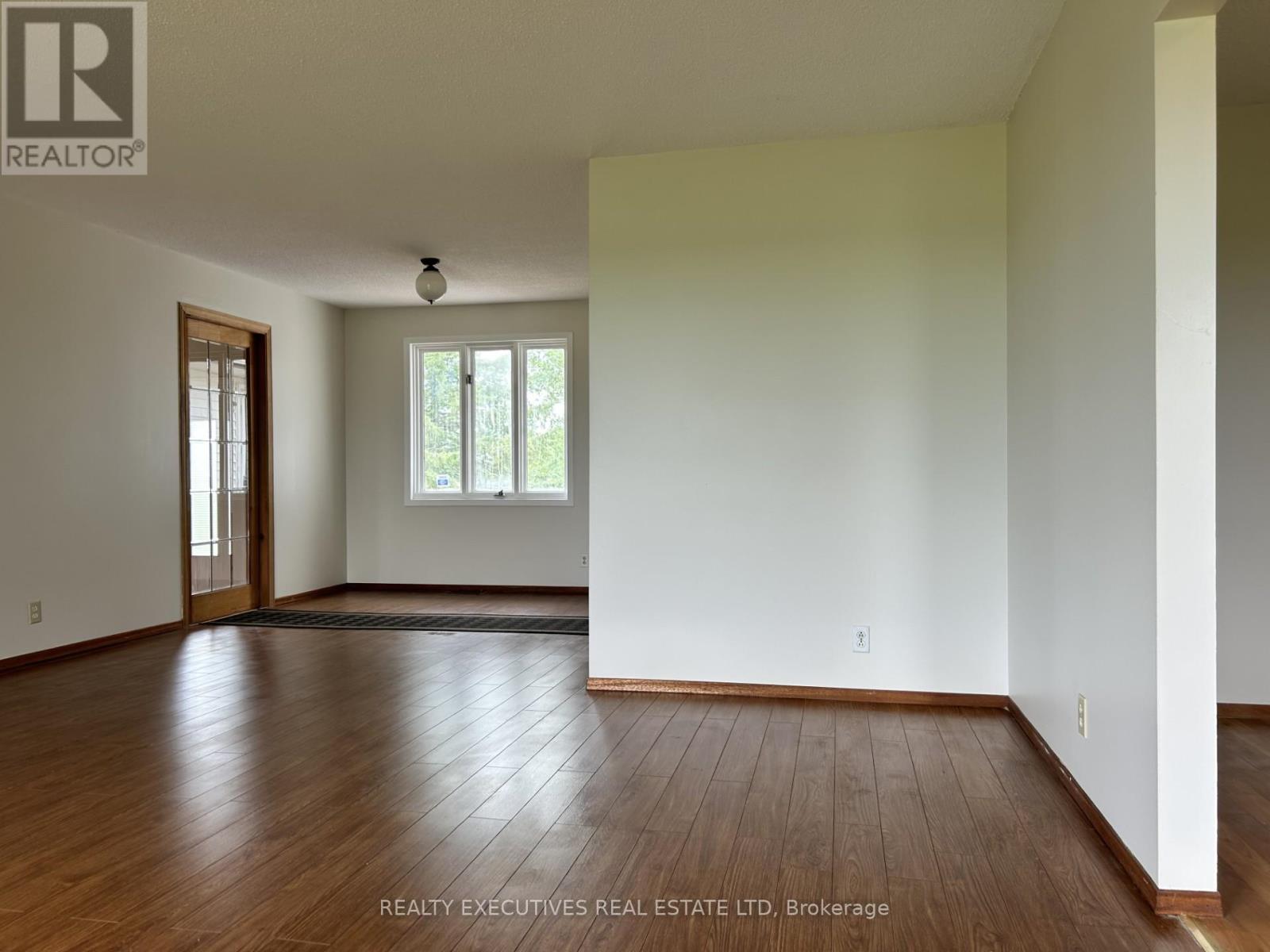 11478 Van Camp Road, North Dundas, Ontario K0C 2K0 - Photo 6 - X13503746