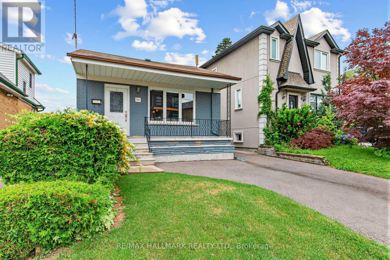 66 Holmstead Avenue, Toronto, Ontario  M4B 1T2 - Photo 2 - E13503124