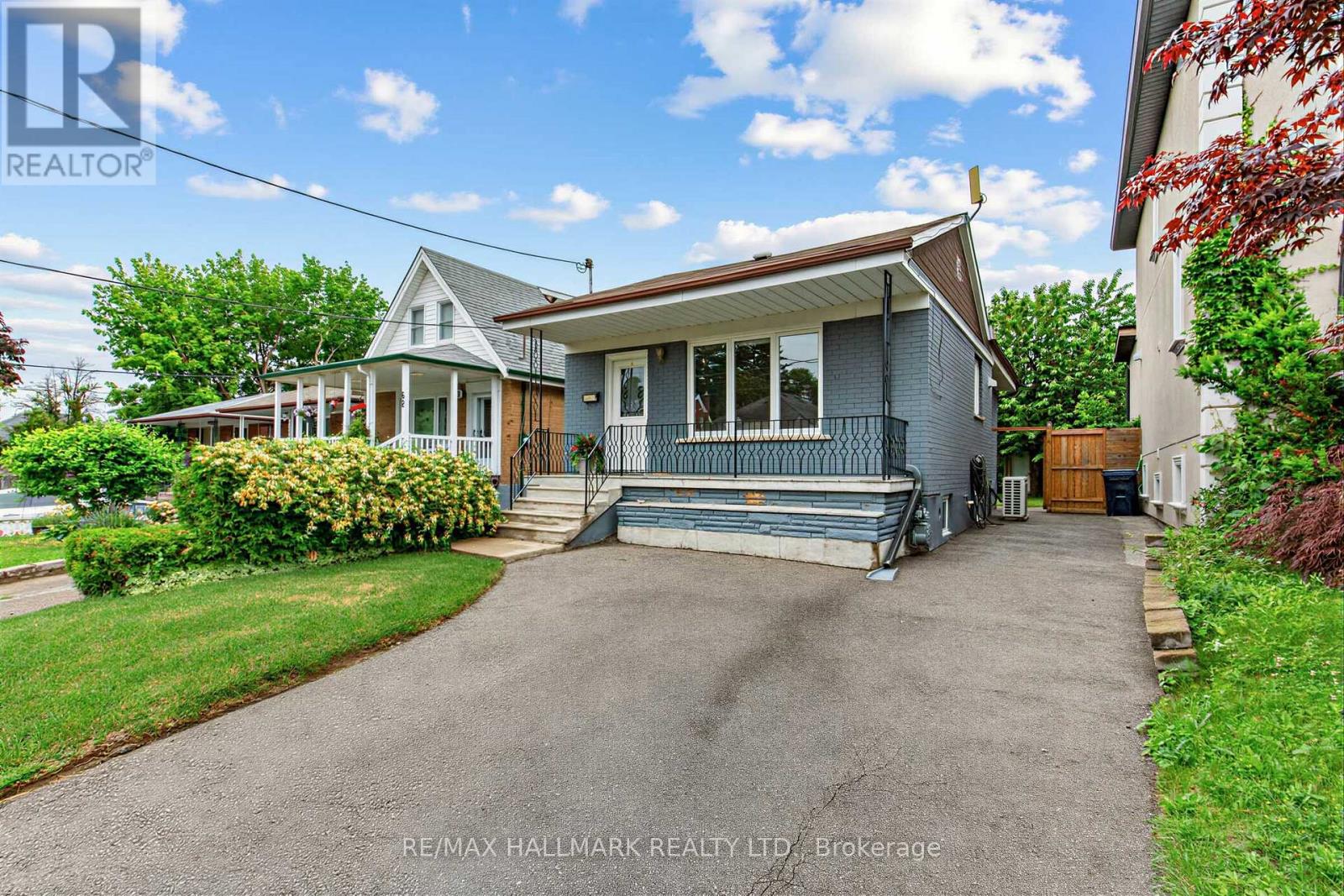 66 HOLMSTEAD AVENUE, Toronto, Ontario