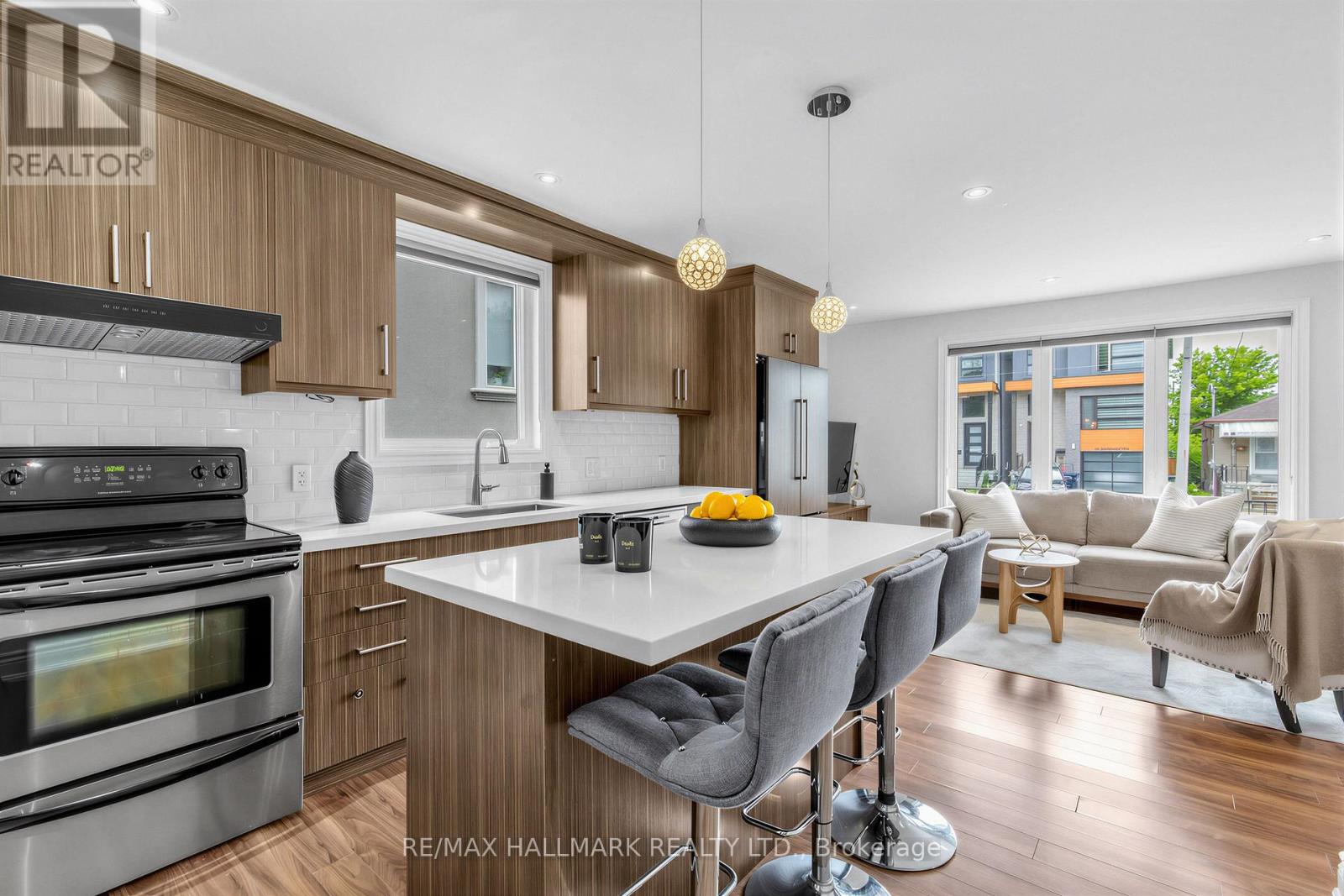 66 Holmstead Avenue, Toronto, Ontario  M4B 1T2 - Photo 12 - E13503124