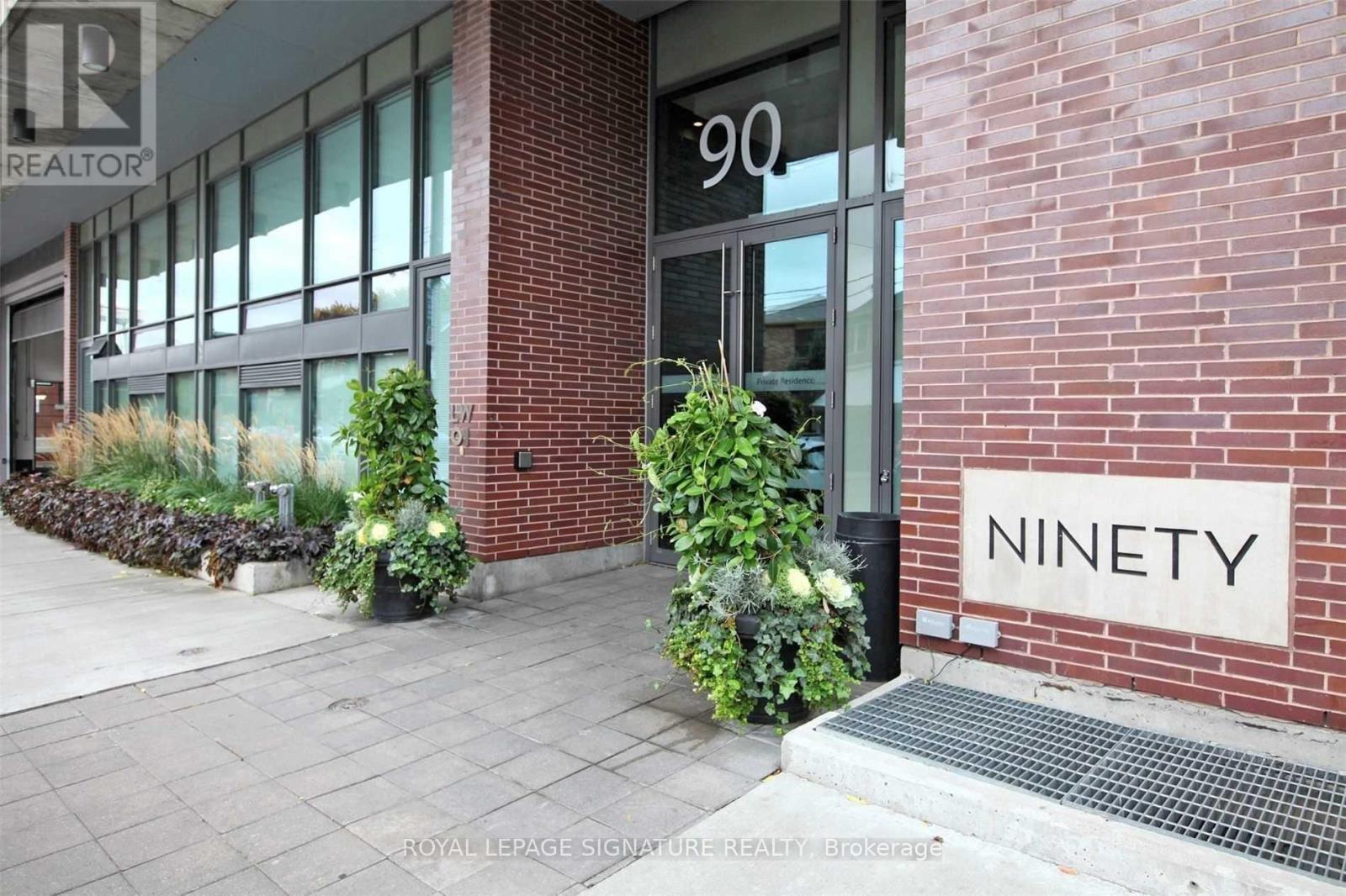 801 - 90 Broadview Avenue, Toronto, Ontario  M4M 0A7 - Photo 2 - E13503796