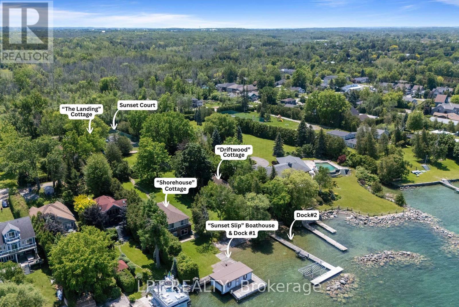 678 LAKE DRIVE E, Georgina, Ontario