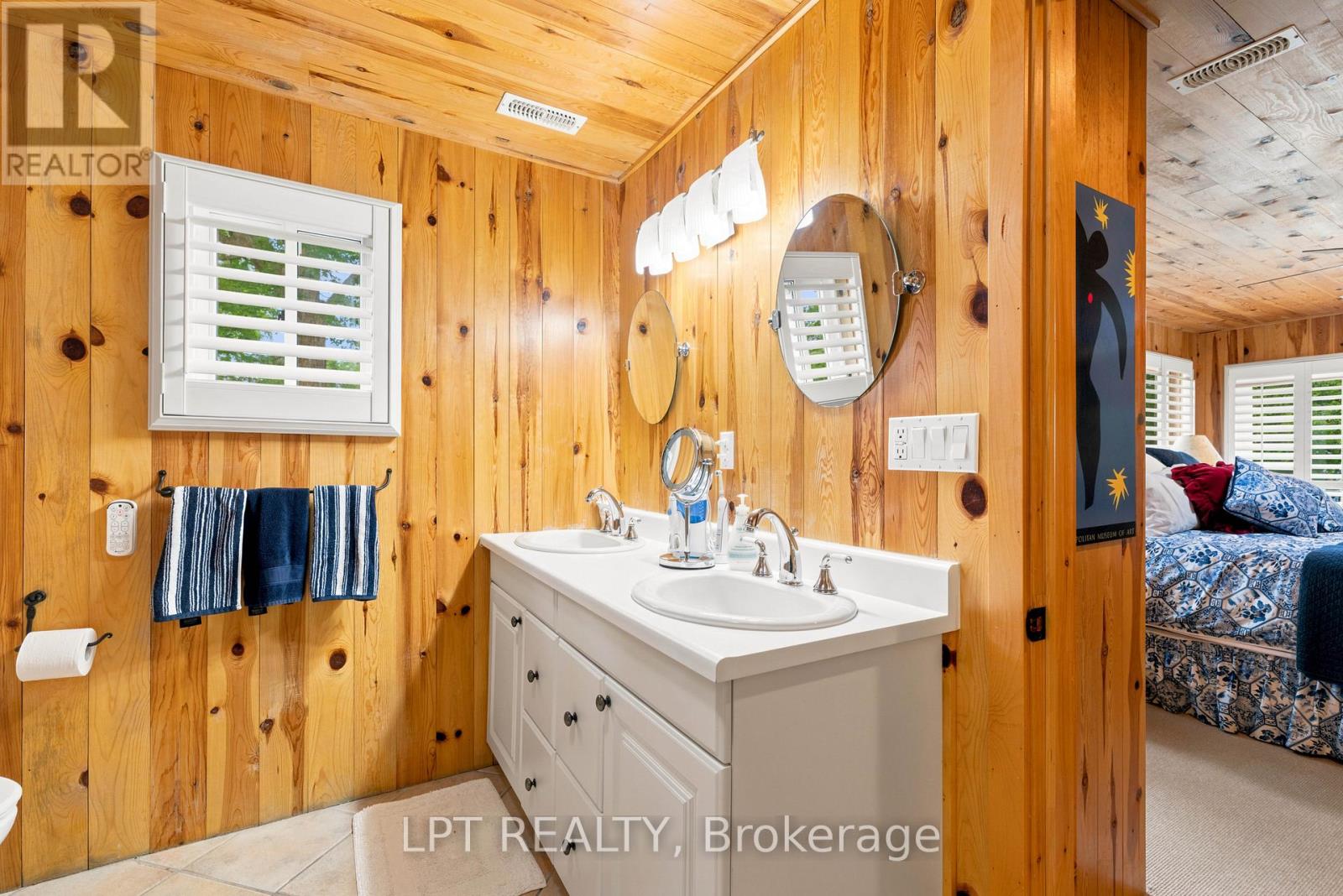 678 Lake Drive E, Georgina, Ontario  L0E 1S0 - Photo 17 - N13503762