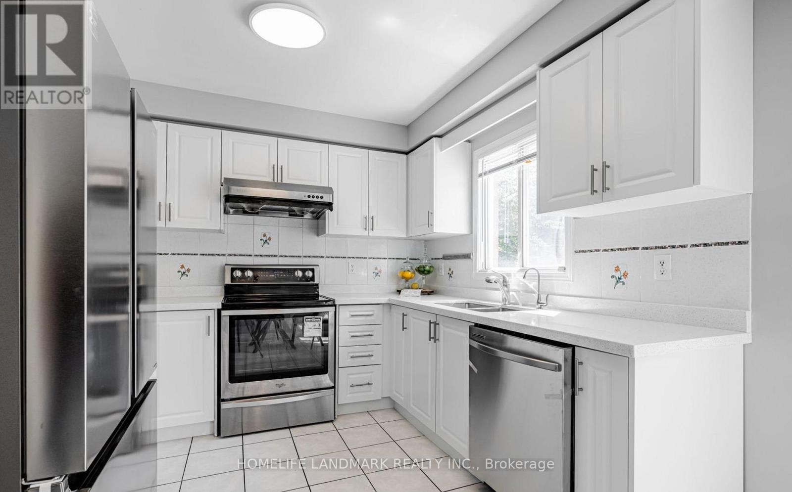 Main, Upper - 85 Nahanni Drive, Richmond Hill, Ontario  L4B 4L4 - Photo 6 - N13503766