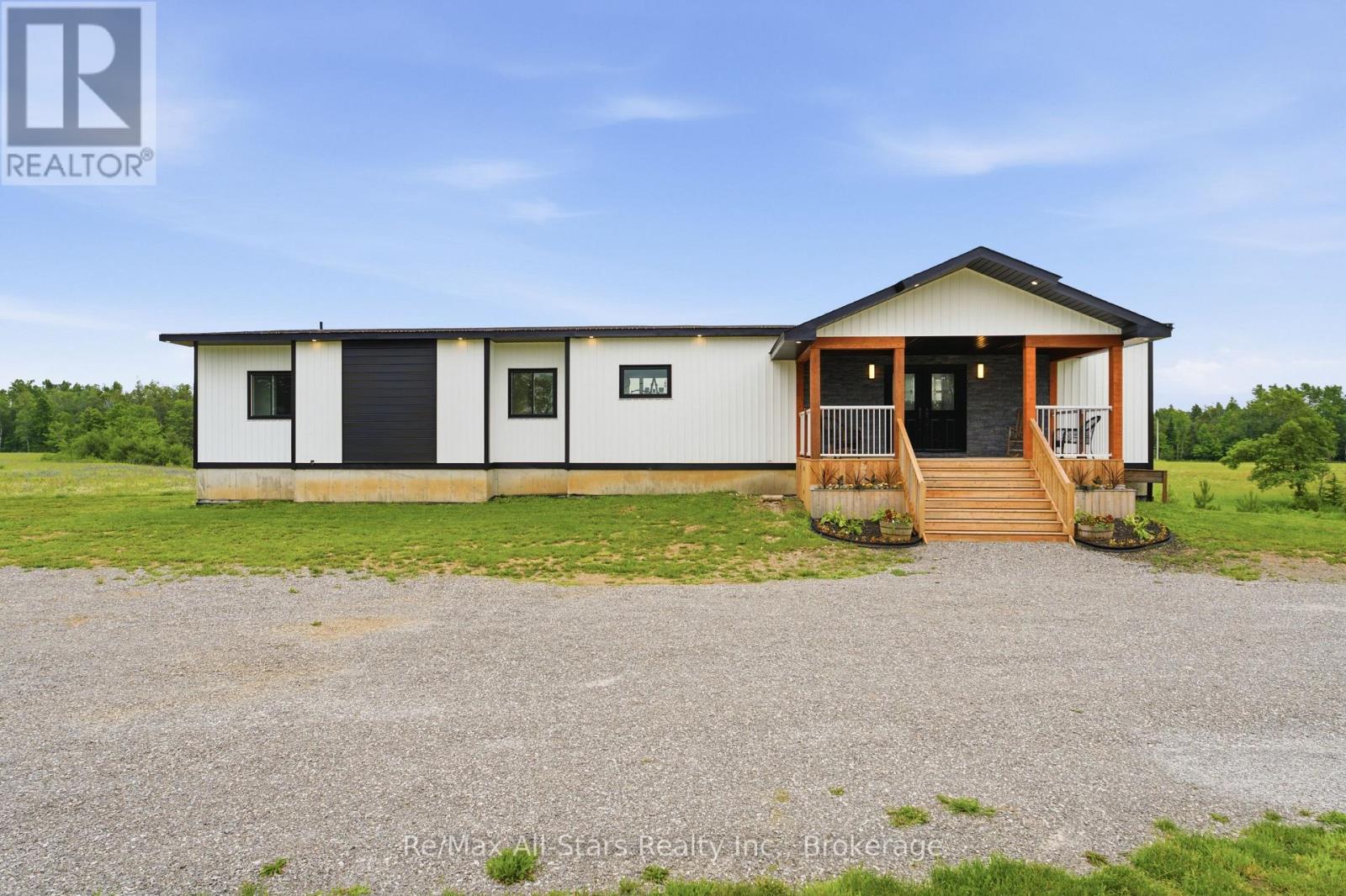 1062 Northline Road, Kawartha Lakes, Ontario  K0M 1N0 - Photo 2 - X12888512