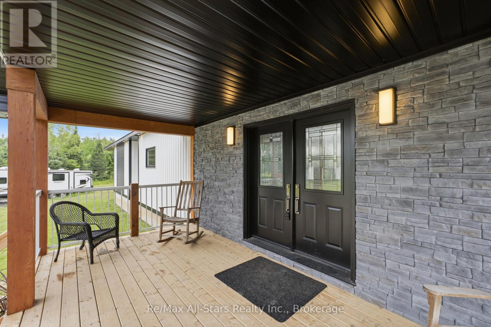 1062 Northline Road, Kawartha Lakes, Ontario  K0M 1N0 - Photo 5 - X12888512