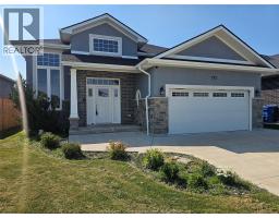 192 LENNOX AVENUE, Essex, Ontario