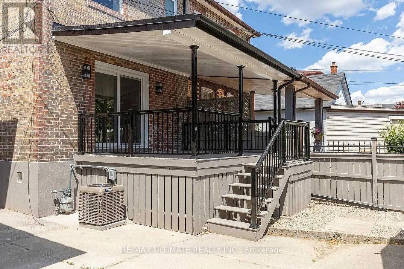 Main & 2nd Flr - 41 Bowie Avenue, Toronto, Ontario  M6E 2P2 - Photo 11 - W13503730