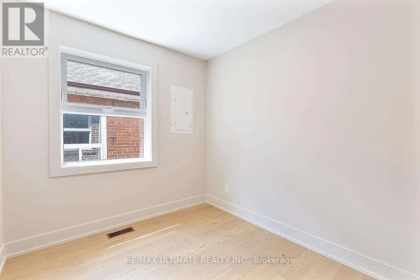 Main & 2nd Flr - 41 Bowie Avenue, Toronto, Ontario  M6E 2P2 - Photo 8 - W13503730