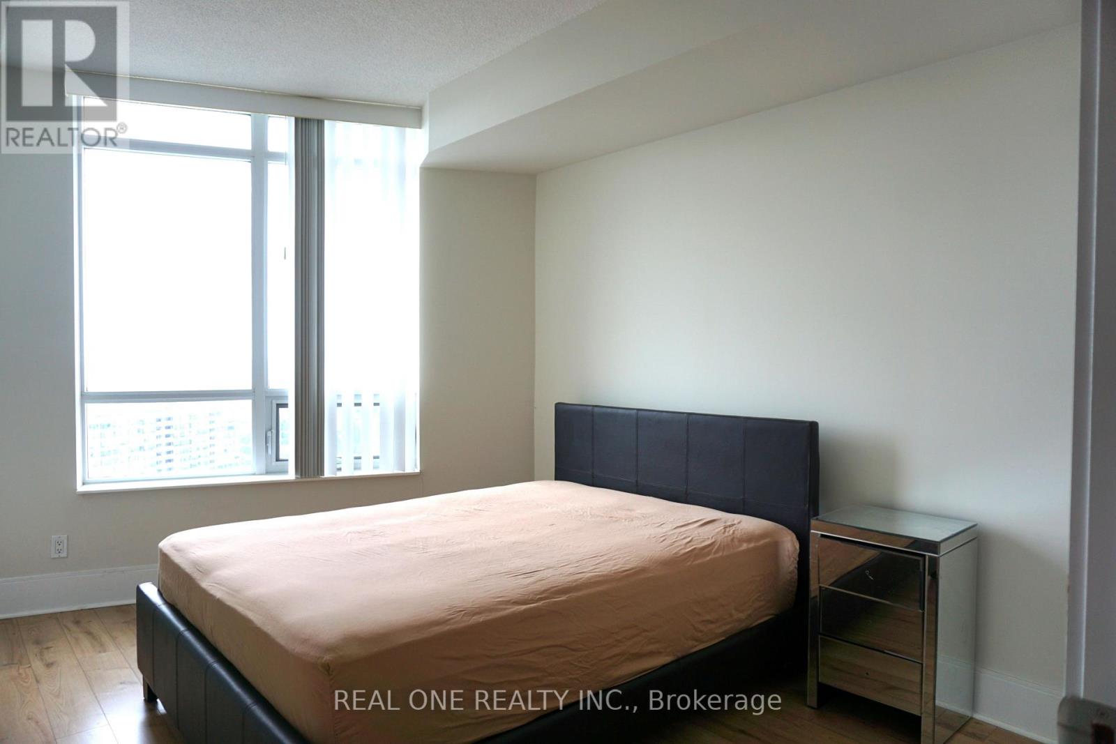 2801 - 330 Burnhamthorpe Road W, Mississauga, Ontario  L5B 0E1 - Photo 10 - W13503758